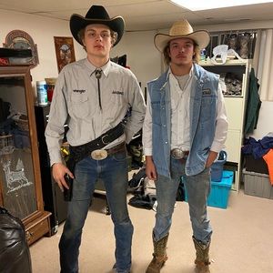 Meet your Posher, Hunter